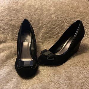 Impo 3” black suede 8 1/2 wide shoes